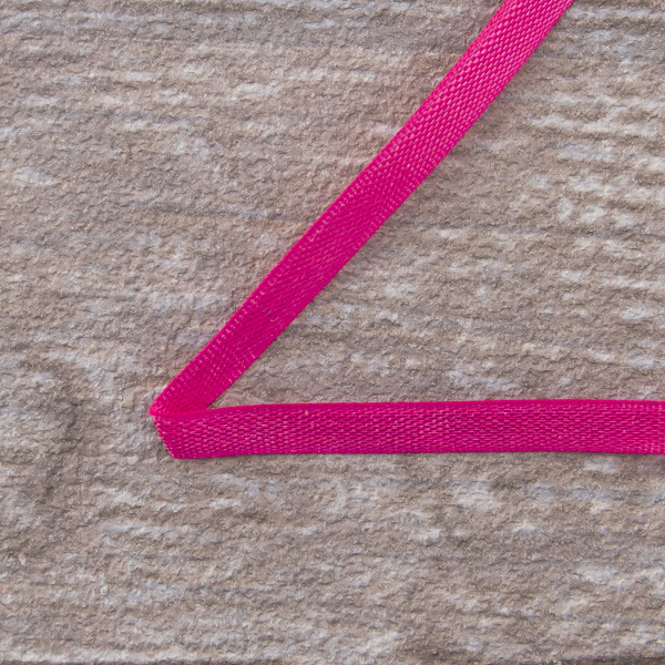 Лента для вышивания SAFISA на блистере, 4 мм, 5 м, цвет 20, малиновый. Арт P111-4мм-20             