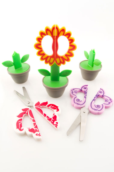 Ножницы 15 см "Цветочный горшок", 3 цвета,  9 шт. в картонном прикассовом стенде. Арт B4833