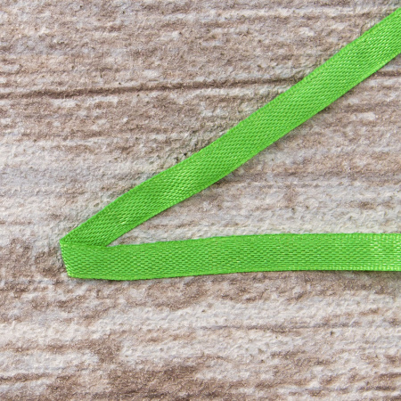 Лента для вышивания SAFISA на блистере, 4 мм, 5 м, цвет 62, майская зелень. Арт P111-4мм-62             