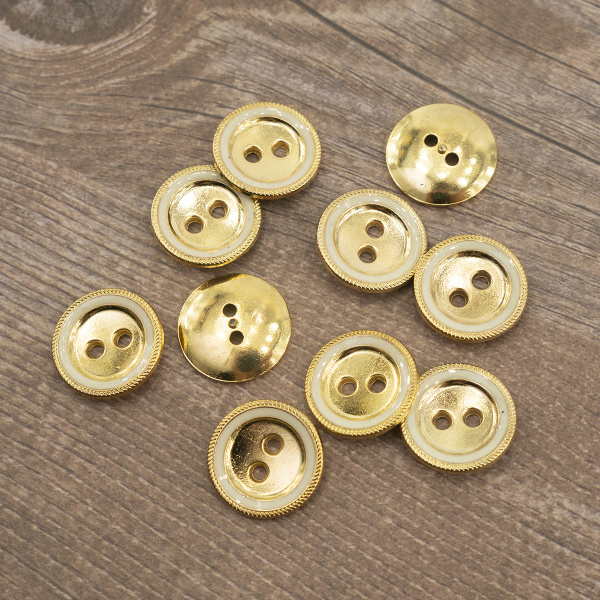 Пуговицы Sandra, размер 24, цвет 1-657. Арт 3846Z-24-1-657