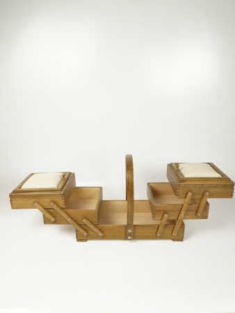 Шкатулка для рукоделия, бук, 3 этажа, коричневый. Арт 31/151/2                