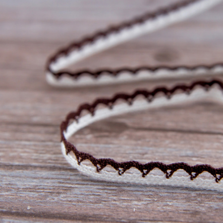 Мерсеризованное хлопковое кружево, 7 мм, цвет белый с коричневым. Арт 3174/33