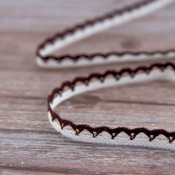 Мерсеризованное хлопковое кружево, 7 мм, цвет белый с коричневым. Арт 3174/33