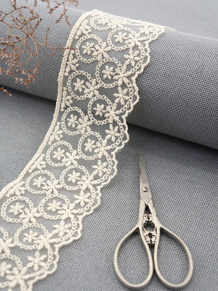 Кружево-вышивка на тюле, 63 мм, цвет бежевый, 100% полиэстер, 3,5 м. Арт T-1909.371