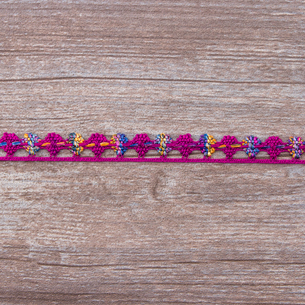 Мерсеризованное хлопковое кружево, 13 мм, цвет цикламеновый с сиренево-желтым. Арт 3615/A8                 