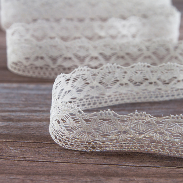 Мерсеризованное хлопковое кружево, 30 мм, цвет шампань. Арт 2025/72