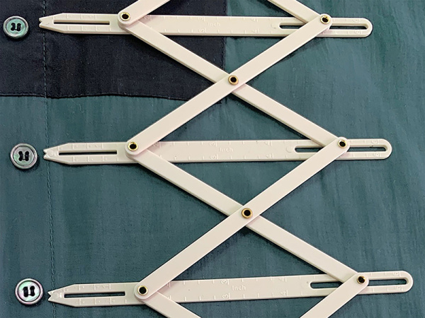 Линейка раздвижная для разметки на ткани. Арт 258.E