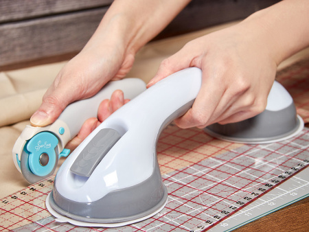 Ручка, для безопасного захвата линейки при шитье. Арт ER902