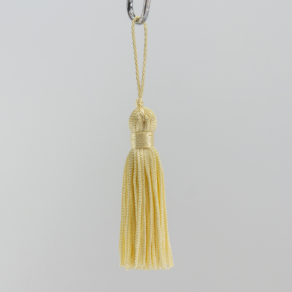 Кисть декоративная на шнуре, длина 70 мм, цвет кремовый. Арт KY - 02-col.PE - 4