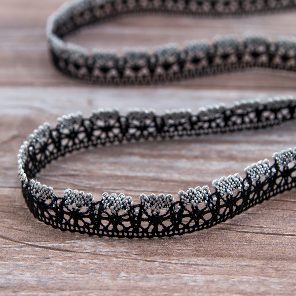 Мерсеризованное хлопковое кружево, 15 мм, цвет черный с серебристым люрексом. Арт 3247/J4                 