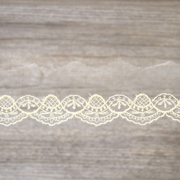 Вышивка на тюле, 36 мм, цвет экрю. Арт I644/02