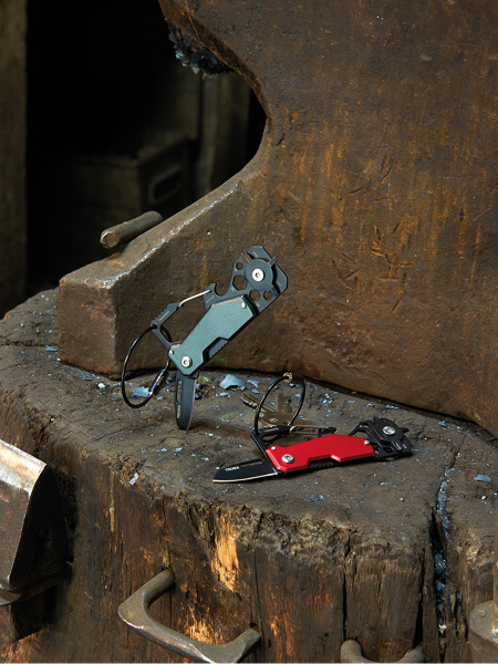 Брелок TROIKA "Мини-инструмент с 5 функциями". Арт KTL25/TI