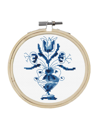 Набор для вышивания "Весенние цветы", канва аида 16 ct, диаметр 15 см, 3 дизайна. Арт 610A