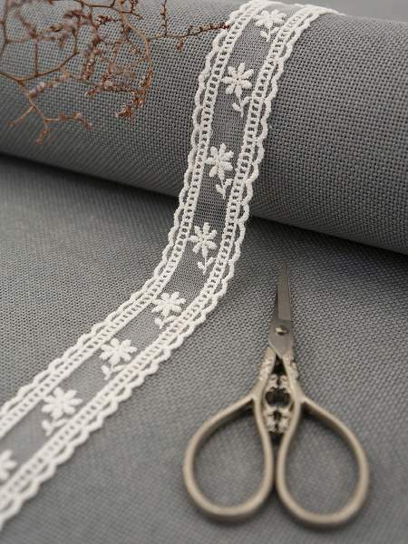 Кружево-вышивка на тюле, 30 мм, цвет молочный, 100% полиэстер, 4,5 м. Арт T-3006.112