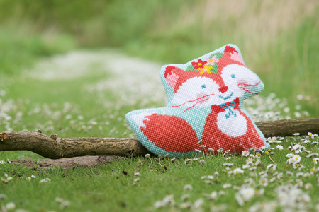 Набор для вышивания подушки "Маленький Лис". Арт PN-0155337