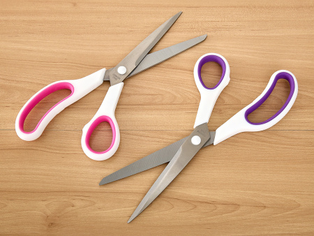 Ножницы портновские в чехле, 24,5 см., 2 цвета, 14 шт. в картонном прикассовом стенде. Арт B4854