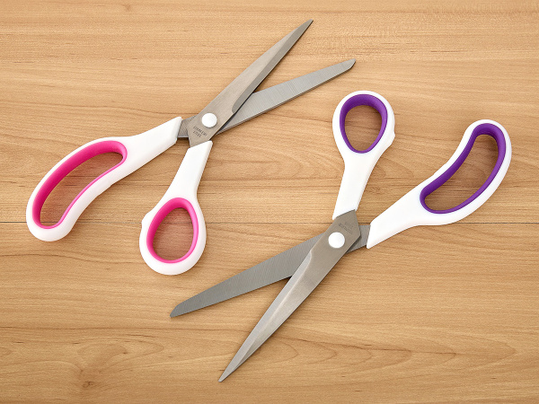 Ножницы портновские в чехле, 24,5 см., 2 цвета, 14 шт. в картонном прикассовом стенде. Арт B4854