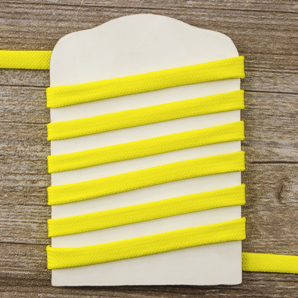 Шнур PEGA плоский, полиэстровый, цвет лимонный, 10 мм. Арт 842580140L4241