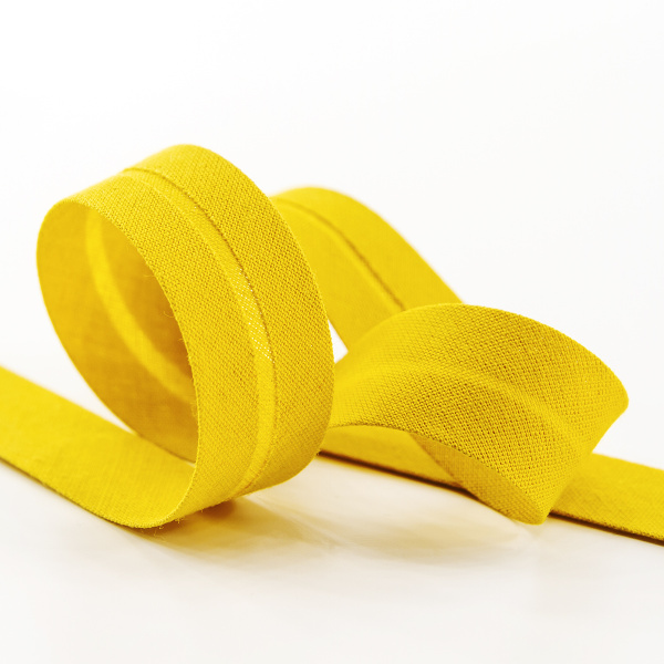 Косая бейка хлопок/полиэстер 20 мм, 25 м, цвет 105, ярко-желтый. Арт 6120-20мм-105           