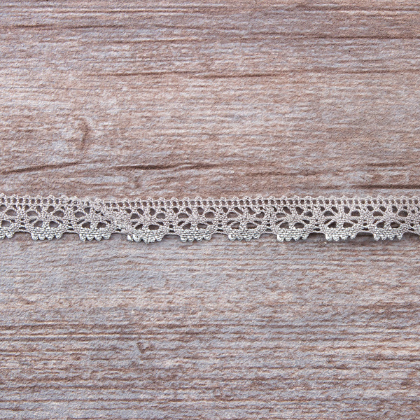 Мерсеризованное хлопковое кружево, 15 мм, цвет серый с серебристым люрексом. Арт 3247/J9                 