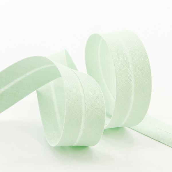Косая бейка хлопок/полиэстер 20 мм, 25 м, цвет 35, зеленый светлый. Арт 6120-20мм-35            