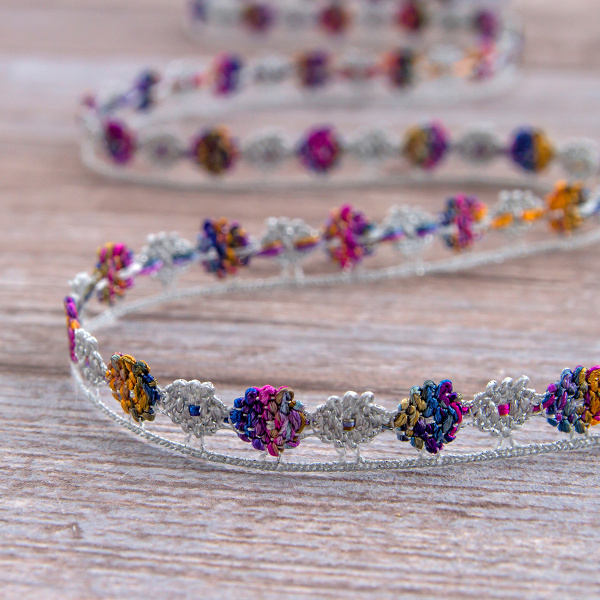 Мерсеризованное хлопковое кружево, 13 мм, цвет серебристый с сиренево-розовым. Арт 3615/A7                 