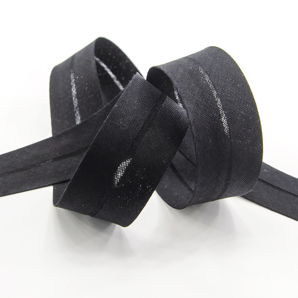 Косая бейка хлопок/полиэстер 20 мм, 25 м, цвет 01, черный. Арт 6120-20мм-01            