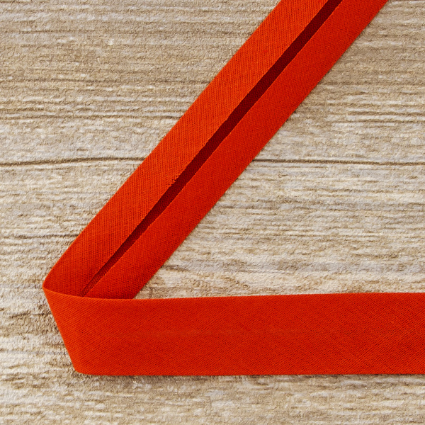 Косая бейка хлопок/полиэстер 20 мм, 25 м, цвет 46, алый яркий. Арт 6120-20мм-46            