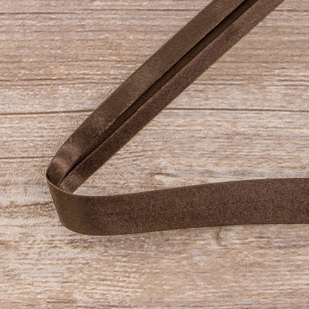 Косая бейка атласная 20 мм, 25 м, цвет 17, темно-коричневый. Арт 6260-20мм-17            