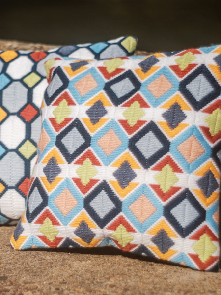 Набор для вышивания подушки "Diamonds". Арт PN-0203607