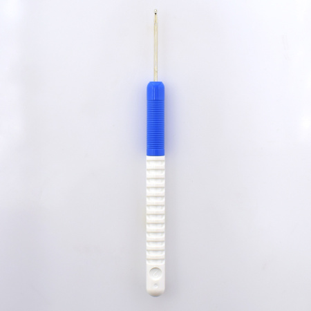 Крючок, вязальный с пластиковой ручкой addiColour №2, 15 см. Арт 148-7/2-15