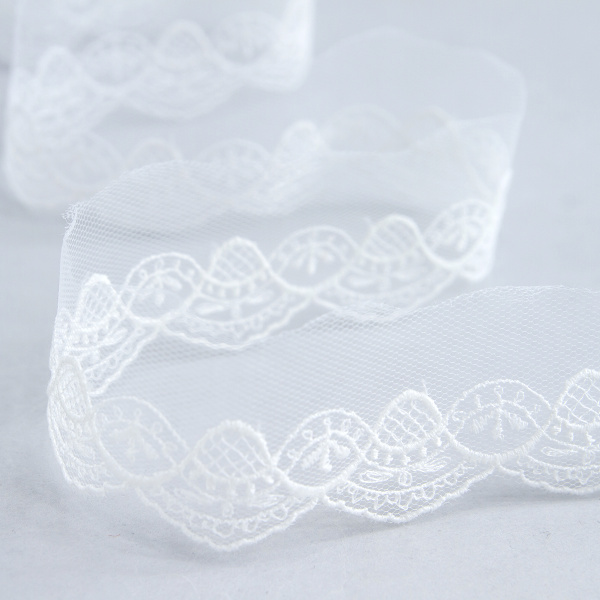 Вышивка на тюле, 36 мм, цвет белый. Арт I644/01