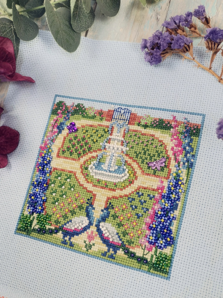 Набор для вышивания  "Сад  с  павлинами". Арт 13.003.68