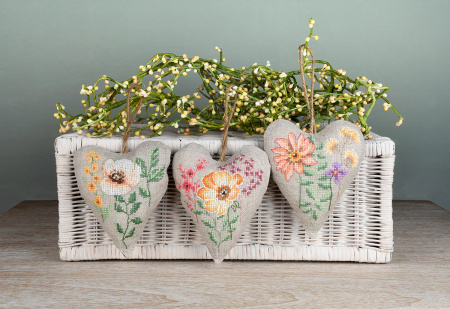 Набор для вышивания игольниц "Полевые цветы". Арт PN-0199613