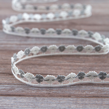 Мерсеризованное хлопковое кружево, 13 мм, цвет белый с серебристым. Арт 3615/J7                 