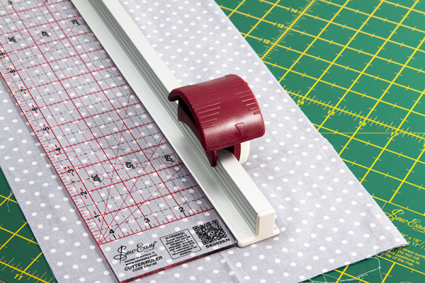 Линейка 13 1/2'' х 4 1/2" с ножом для раскроя. Арт ER4185               