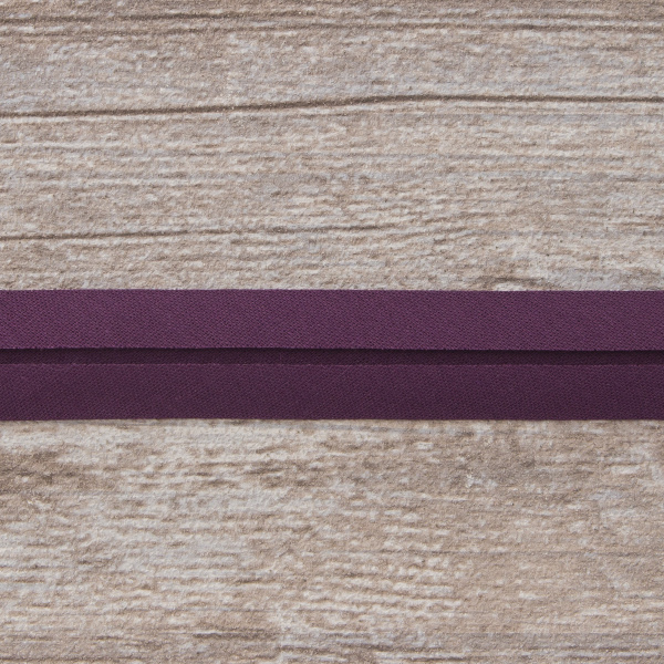 Косая бейка хлопок/полиэстер 20 мм, 25 м, цвет 130, сливовый. Арт 6120-20мм-130           