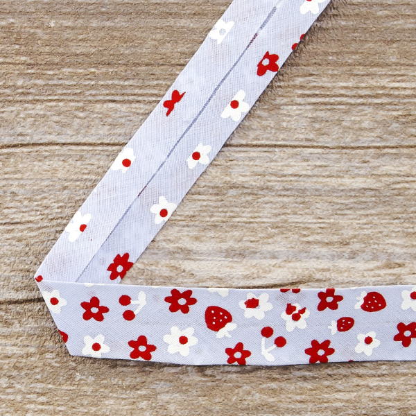 Косая бейка с рисунком SAFISA, арт.6444, 20 мм, 20 м, цвет 04. Арт 6444-20мм-04            