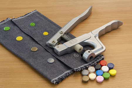 Щипцы для установки пластиковых кнопок серии 443. Арт 442