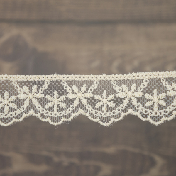 Кружево-вышивка на тюле, 28 мм, цвет бежевый, 100% полиэстер, 3,5 м. Арт T-1910.371
