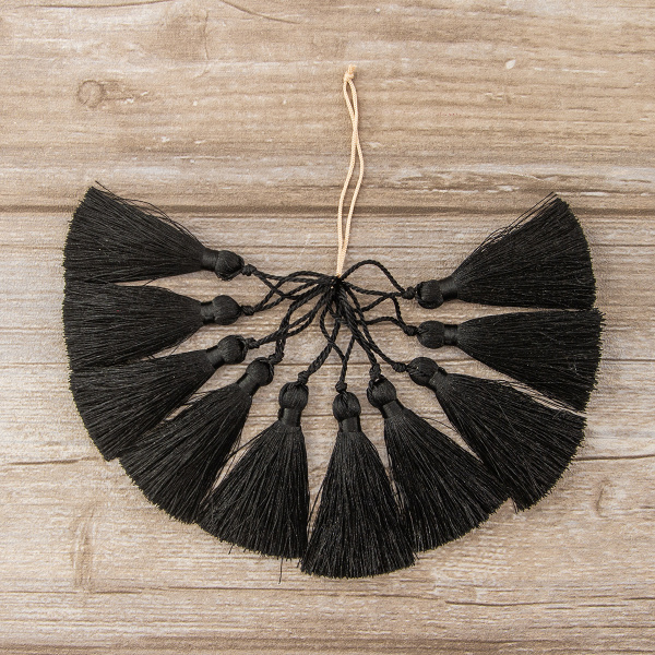 Кисть декоративная на шнуре, длина 60 мм, цвет черный. Арт KY - 04-col.PE - 56