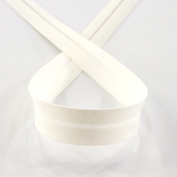 Косая бейка хлопок/полиэстер 20 мм, 25 м, цвет 03, молочный. Арт 6120-20мм-03            