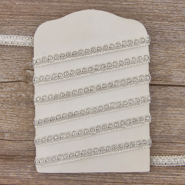 Тесьма PEGA декоративная, белая с люрексом, 9 мм . Арт 844180909DW601          