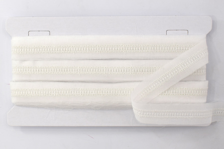 Шитье-вышивка на батисте, прошва, 20 мм, цвет белый. Арт 32276/01