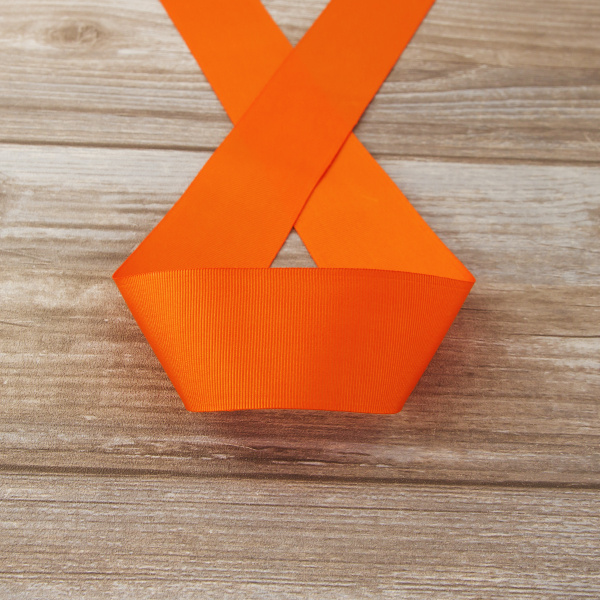 Лента репсовая SAFISA, 50 мм, 25 м, цвет 61 алый. Арт 350-50мм-61