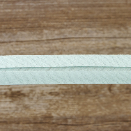 Косая бейка хлопок/полиэстер 20 мм, 25 м, цвет 53, ментоловый. Арт 6120-20мм-53            