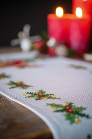 Набор для вышивания дорожки "Маленький олененок с кроликом". Арт PN-0166670