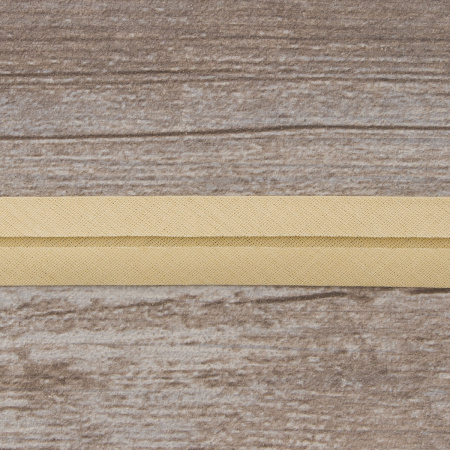 Косая бейка хлопок/полиэстер 20 мм, 25 м, цвет 133, крем-брюле. Арт 6120-20мм-133           