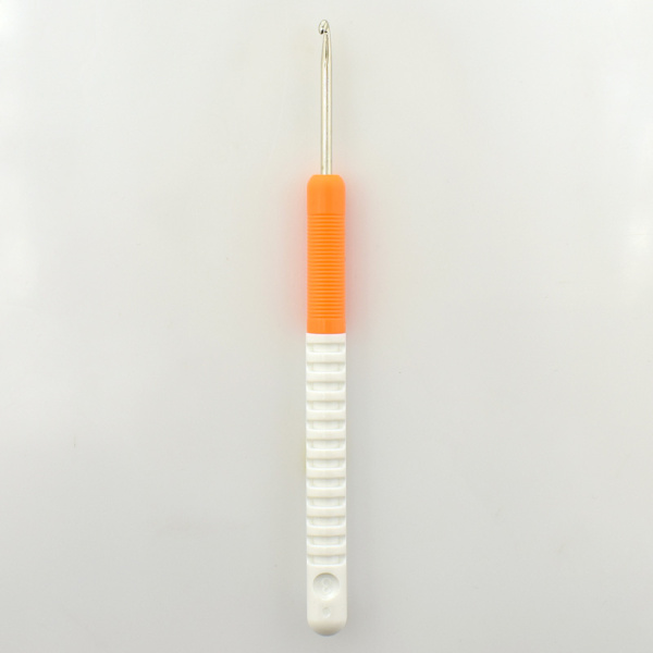 Крючок, вязальный с пластиковой ручкой addiColour №3, 15 см. Арт 148-7/3-15