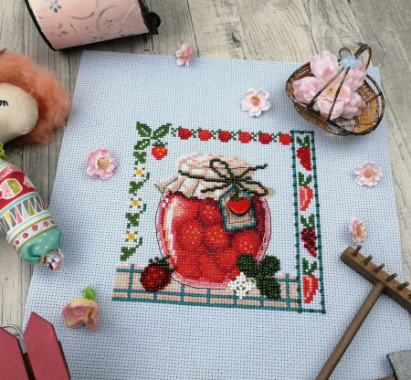 Набор для вышивания  "Клубничное варенье". Арт 13.003.43